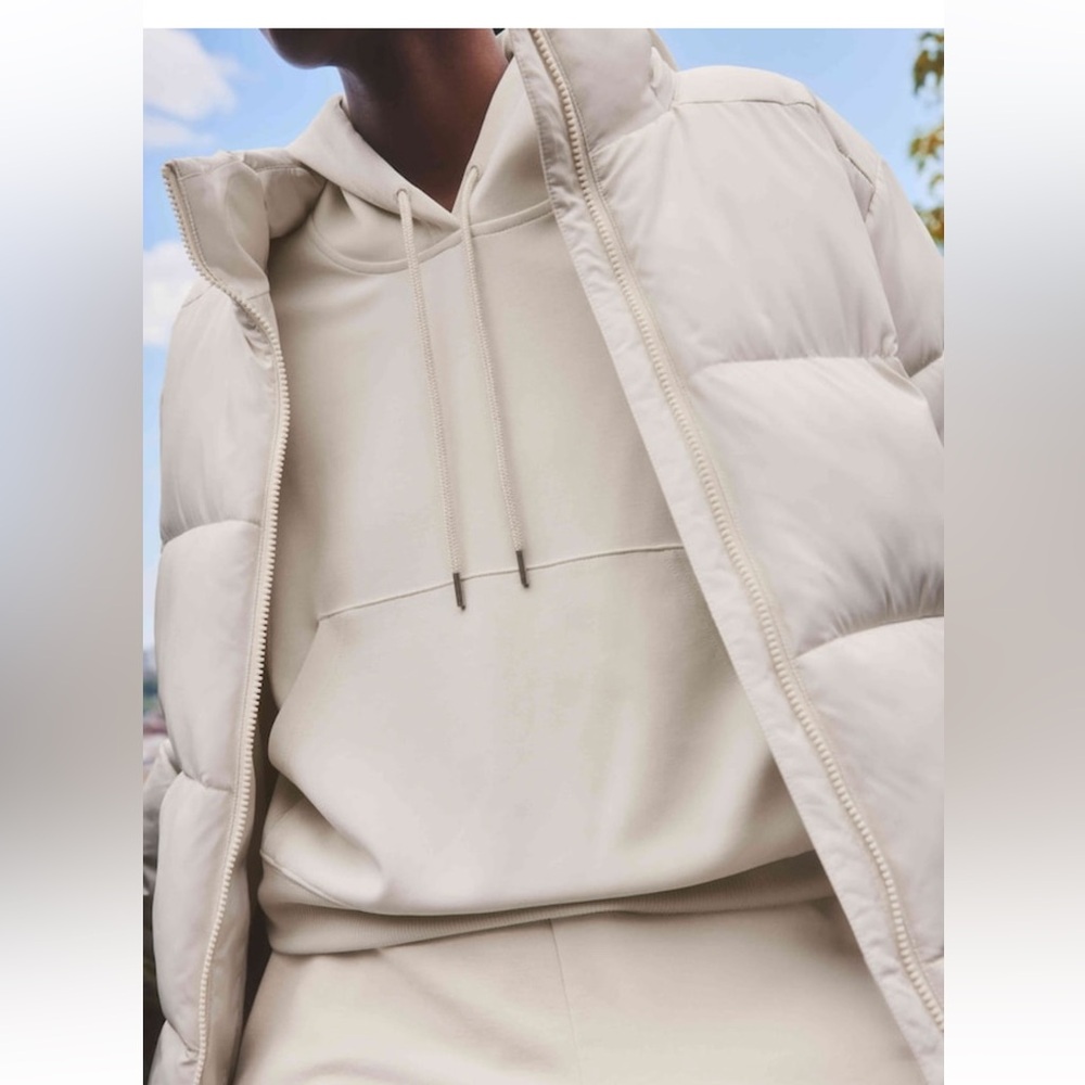 NWT Athleta Bone Stratus Puffer Jacket, Small coat hooded ivory - Picture 7 of 15